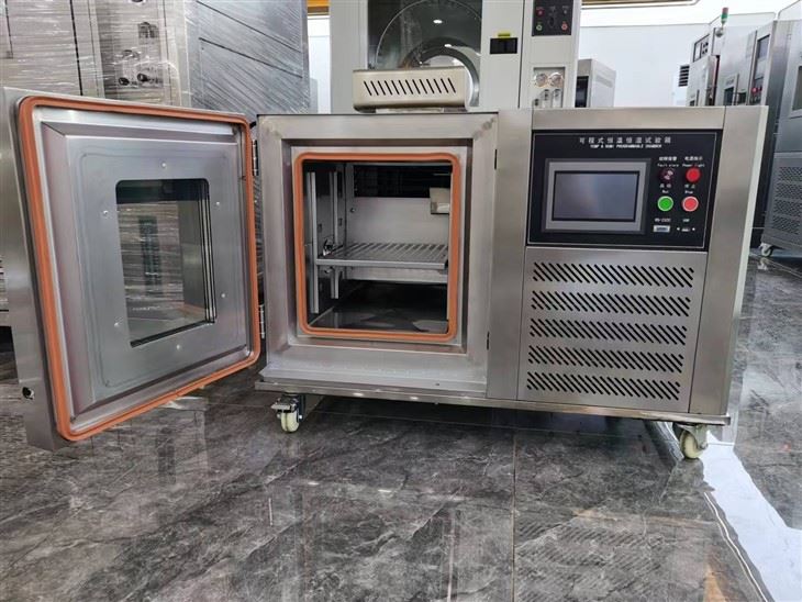Small Environmental Test Chamber